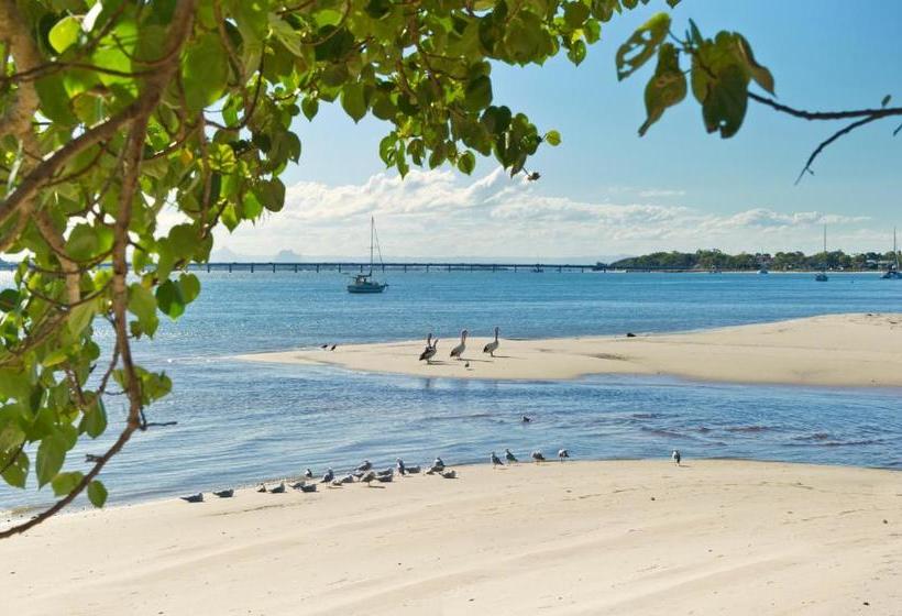 On The Bay Apartments