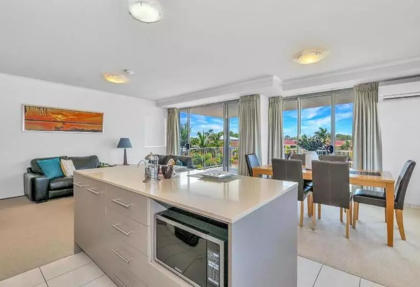 On The Bay Apartments