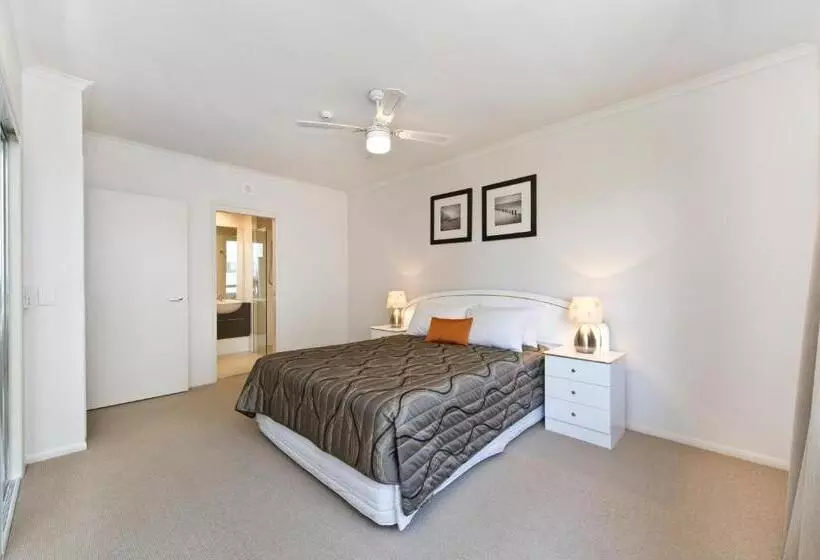 On The Bay Apartments