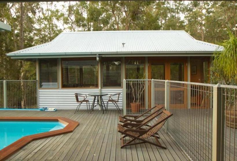 Пансион Bombah Point Eco Cottages