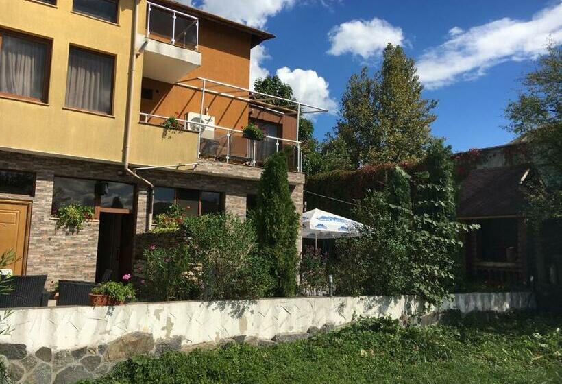 بنسيون Guesthouse Avenue