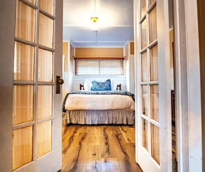 リゾートホテル River Ridge Cottages