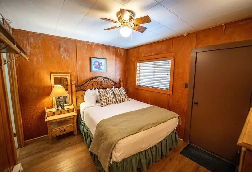 リゾートホテル River Ridge Cottages