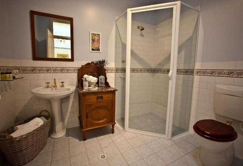 Woodlands Of Bridgetown B&b