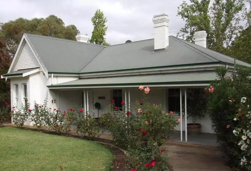 Woodlands Of Bridgetown B&b