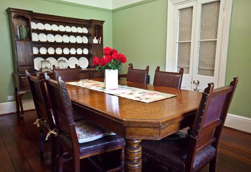 Woodlands Of Bridgetown B&b