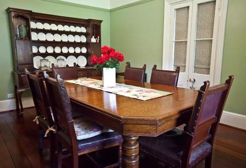 Woodlands Of Bridgetown B&b