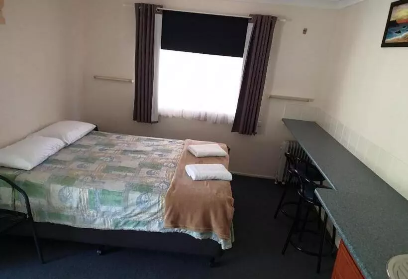 Affordable Gold City Motel