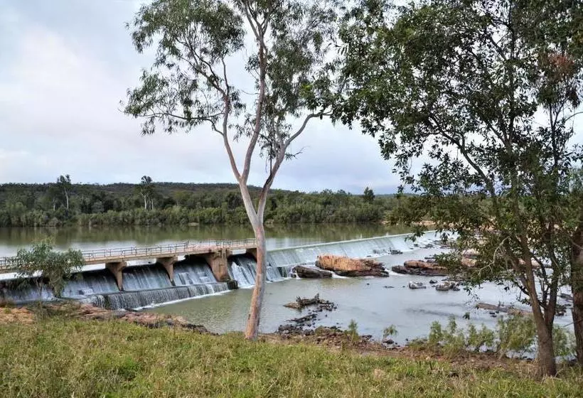 Affordable Gold City Motel