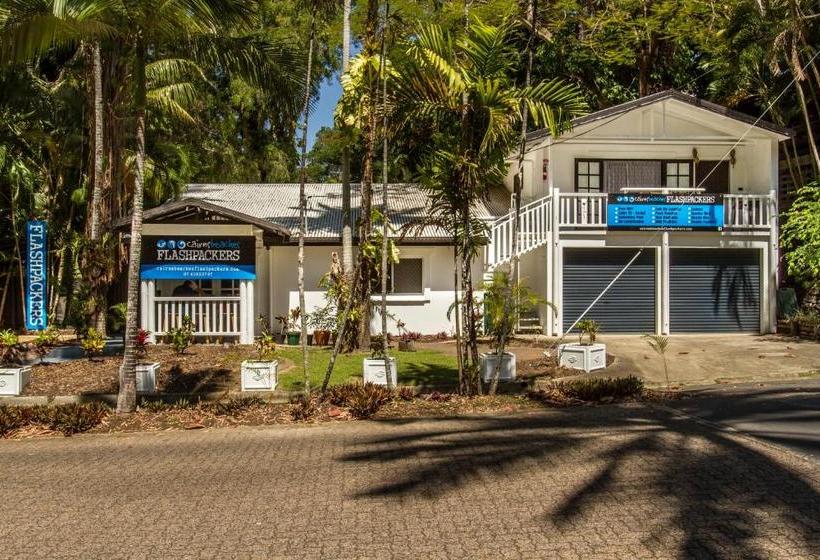 Общежитие Cairns Beaches Flashpackers