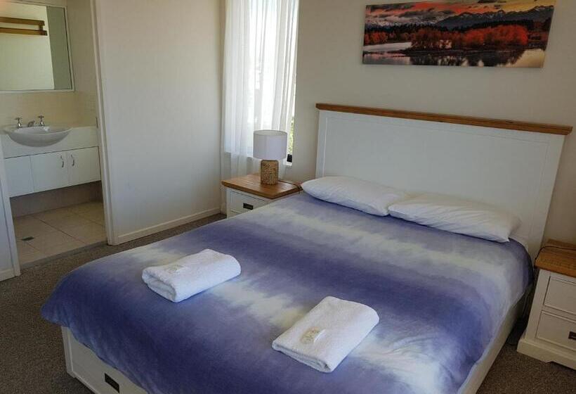 Burgess @ Kings Beach Apartments