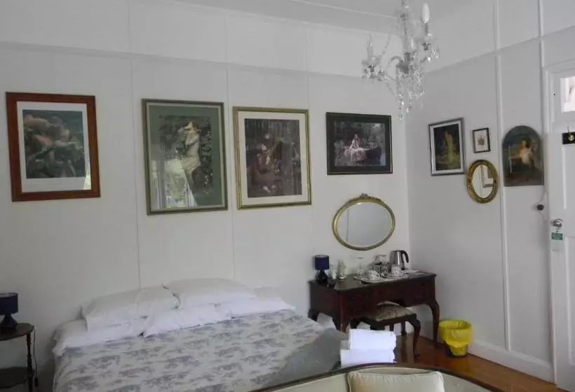 Glenellen Bed And Breakfast