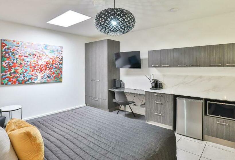 Indulge Apartments  Cbd
