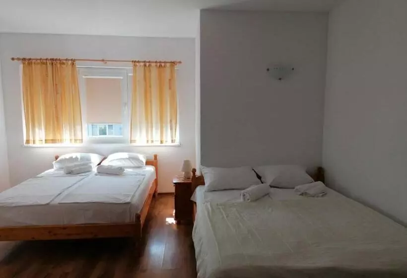پانسیون Guest House Sokratovi