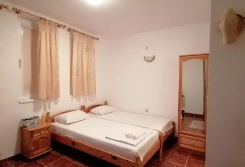 پانسیون Guest House Sokratovi