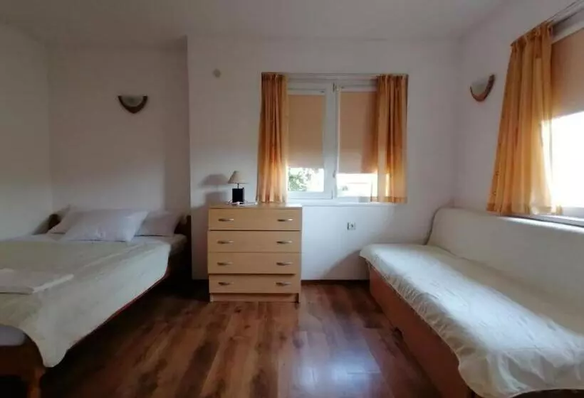 پانسیون Guest House Sokratovi
