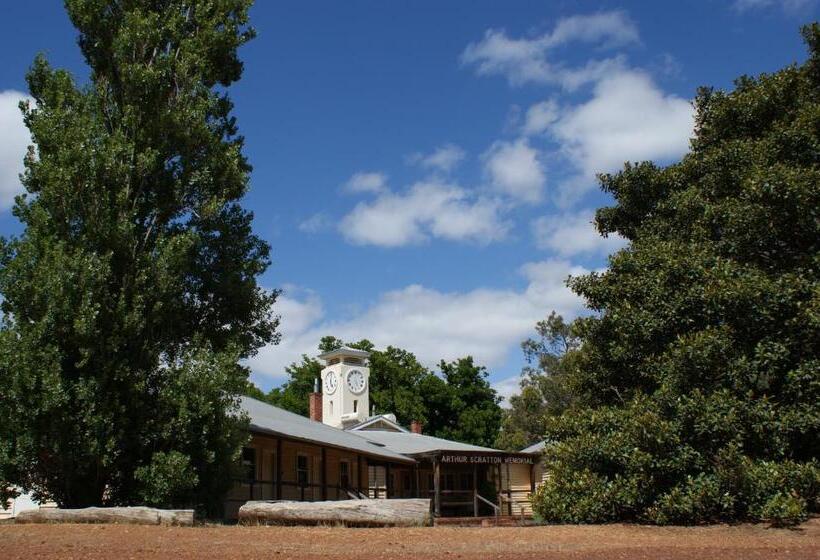 Курорт Fairbridge Village