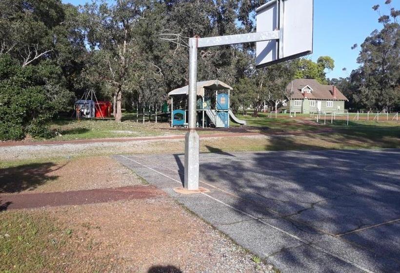 Курорт Fairbridge Village