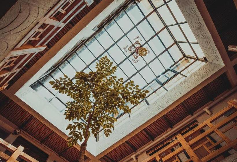 Ruo Chujian Youth Hostel