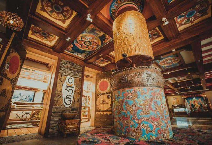 Ruo Chujian Youth Hostel