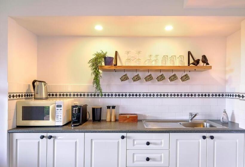 Valley View Bed And Breakfast