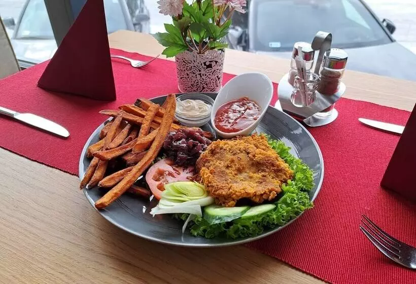 ユースホステル Alpengasthof Tanzstatt