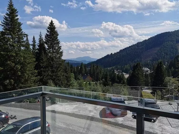 ユースホステル Alpengasthof Tanzstatt