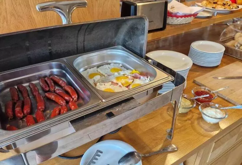 ユースホステル Alpengasthof Tanzstatt