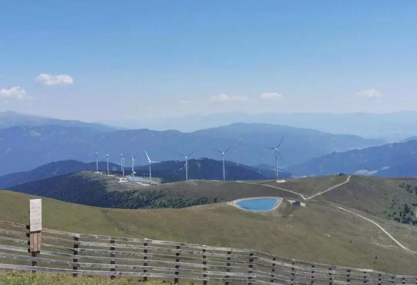 ユースホステル Alpengasthof Tanzstatt