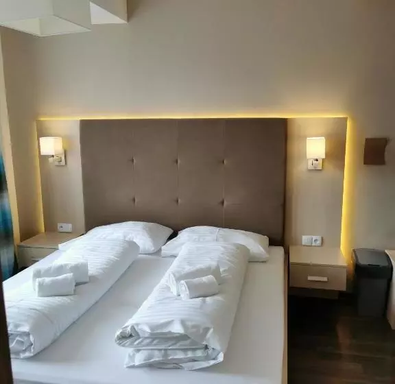 ユースホステル Alpengasthof Tanzstatt