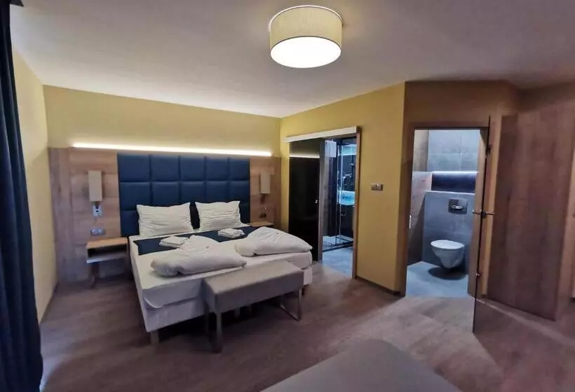 ユースホステル Alpengasthof Tanzstatt