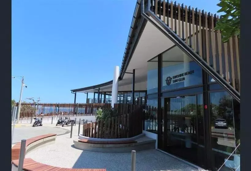 Aqua Promenade Beachfront Holiday Apartments