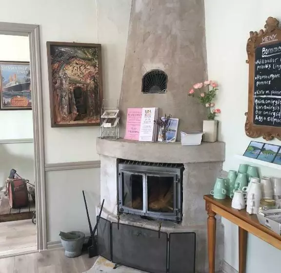 ベッドアンドブレックファースト Blankaholmsgastgiveri