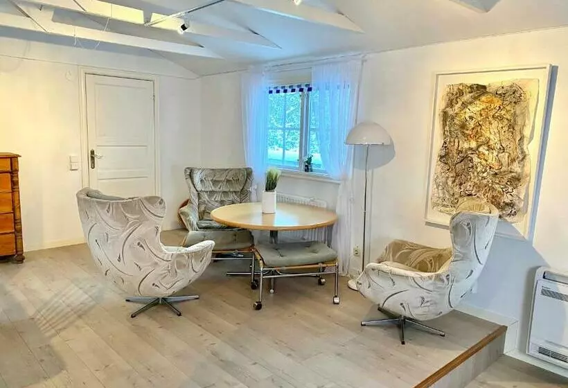 ベッドアンドブレックファースト Blankaholmsgastgiveri