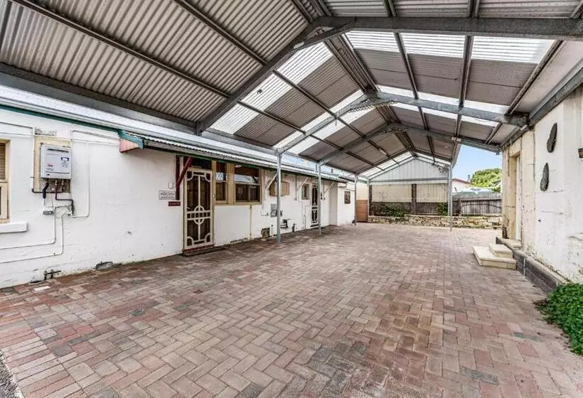 Aamiaismajoitus (B&B) Wyatt Guest House