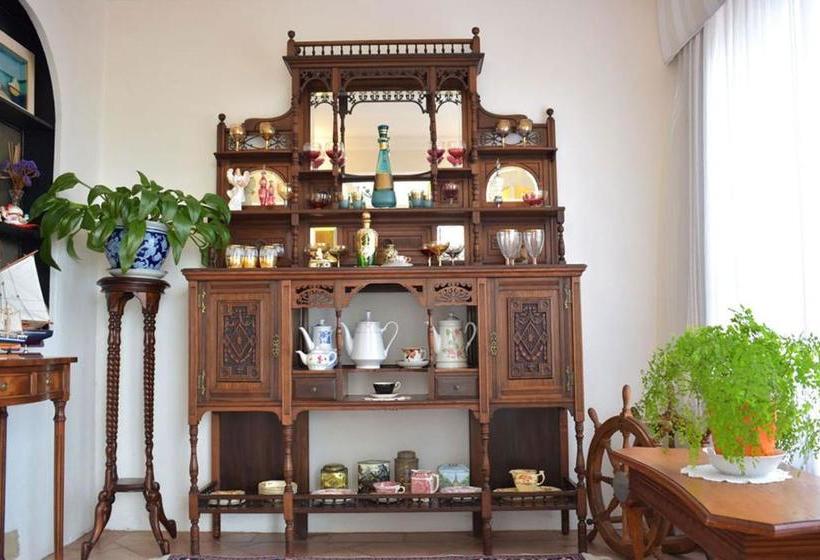 Boathouse Bunbury Bed & Breakfast