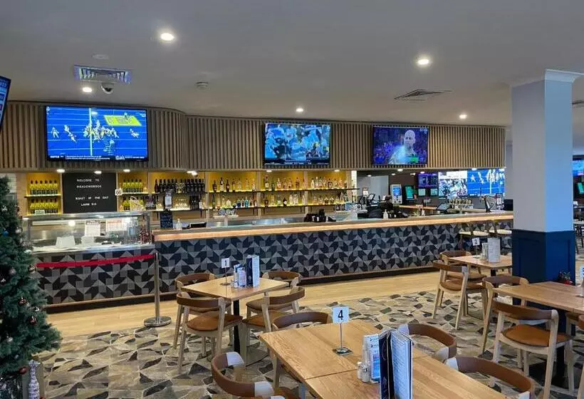 Meadowbrook Hotel Brisbane