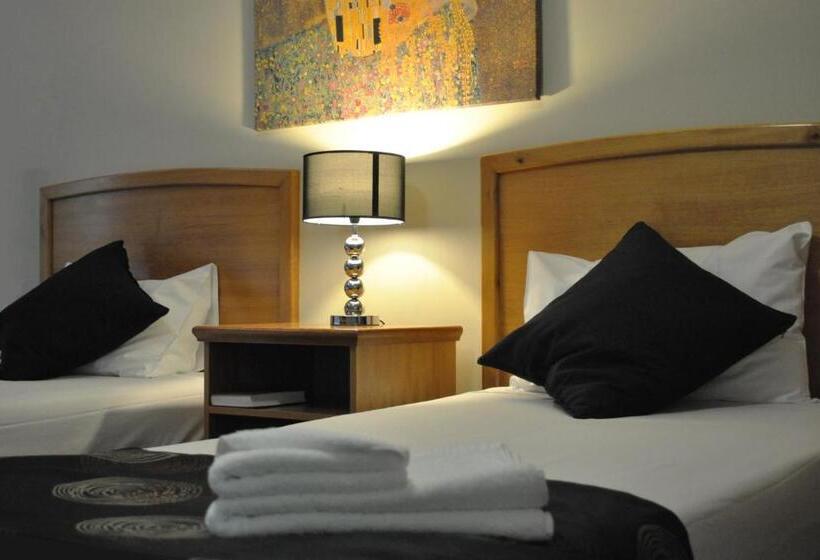 Meadowbrook Hotel Brisbane