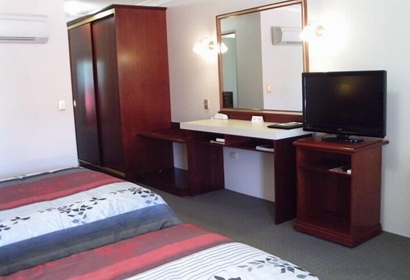 فندق على الطريق Southern Comfort Motor Inn