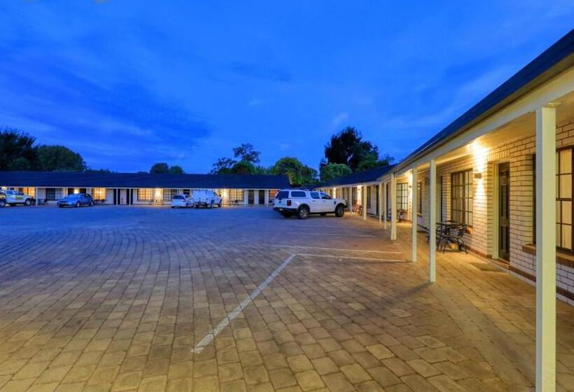 فندق على الطريق Southern Comfort Motor Inn