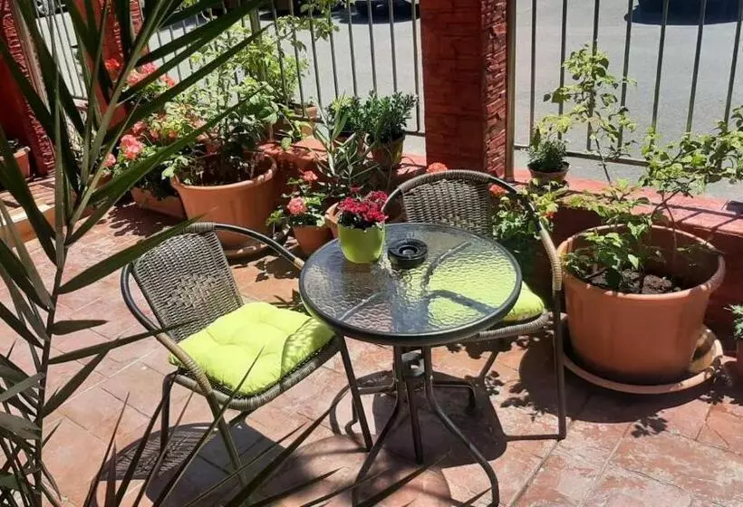 Majatalo Adri Guest House