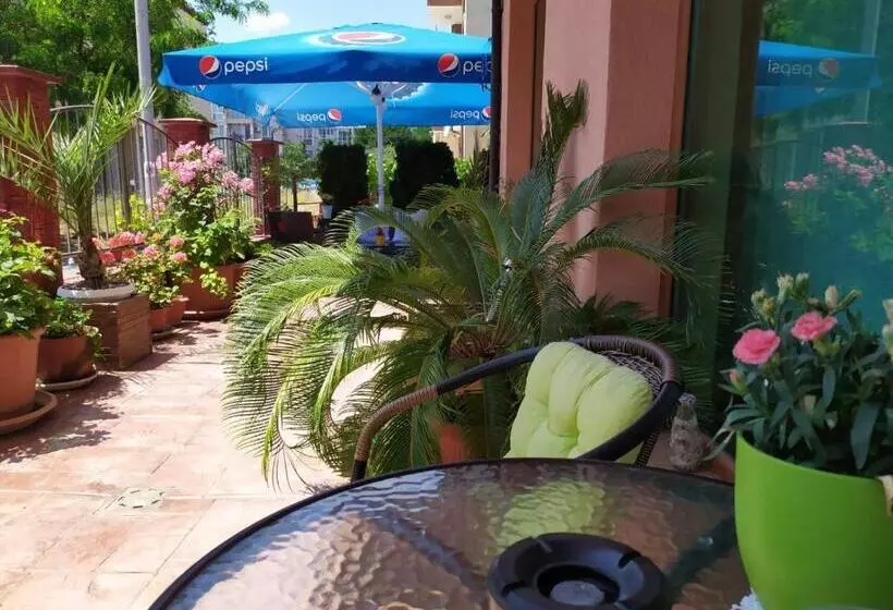 Majatalo Adri Guest House