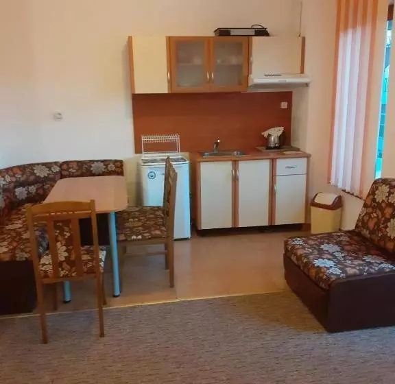 Majatalo Adri Guest House