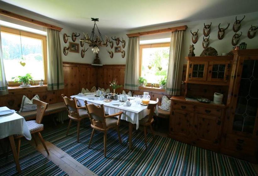 پانسیون Haus Waidmannsheil