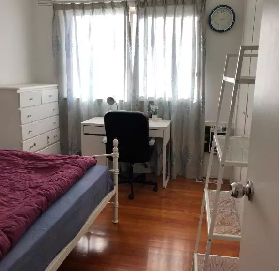 پانسیون Doncaster Westfield Home Stay