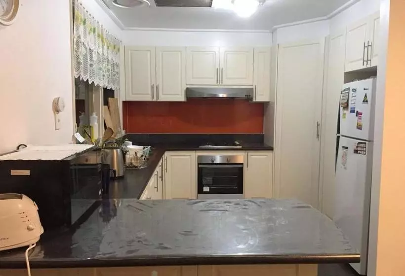 پانسیون Doncaster Westfield Home Stay