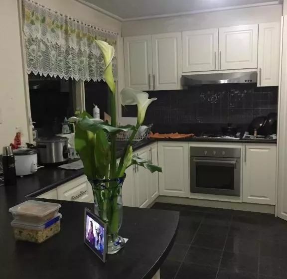 پانسیون Doncaster Westfield Home Stay