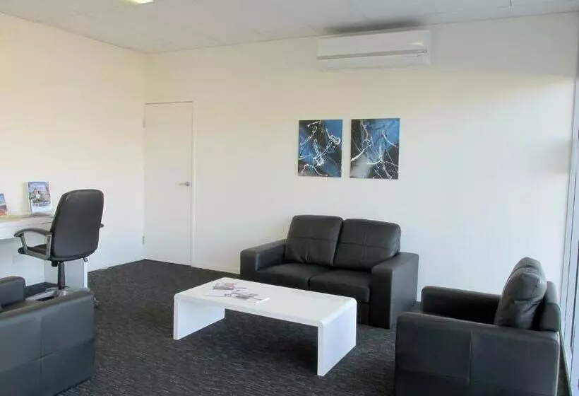 Monterey Apartments Moranbah