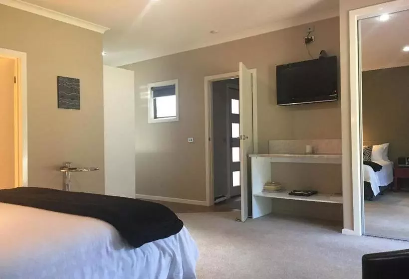 リゾートホテル Riverspa Apartments
