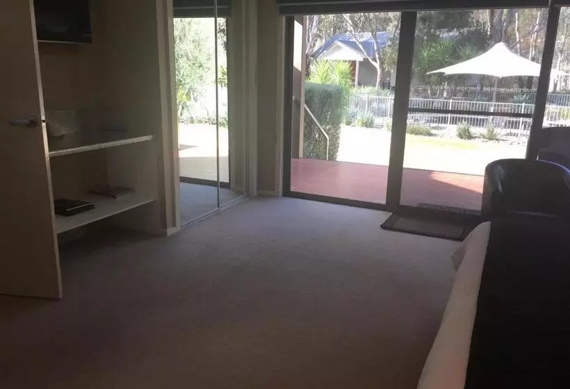 リゾートホテル Riverspa Apartments